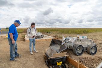 Mines student and professor drive lunar rover prototype