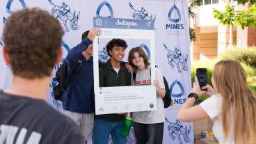 Mines students pose for a photo on first day of class